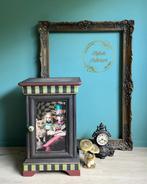 Nachtkastje dark Alice in Wonderland, Enlèvement ou Envoi, Comme neuf