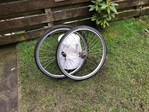 :Set MAVIC Wielen 28 inch achterwiel 8 cassette versnellin, Fietsen en Brommers, Fietsonderdelen, Gebruikt, Algemeen, Wiel, Ophalen of Verzenden