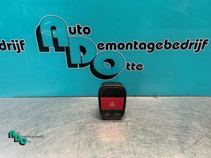 Commutateur éclairage d'urgence d'un Peugeot Bipper (Bipper, Autos : Pièces & Accessoires, Tableau de bord & Interrupteurs, Peugeot