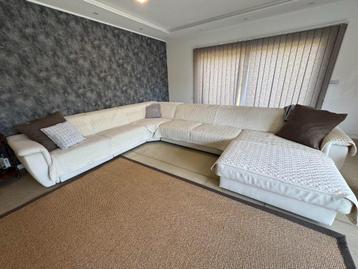 Kuntsledere sofa beschikbaar voor biedingen
