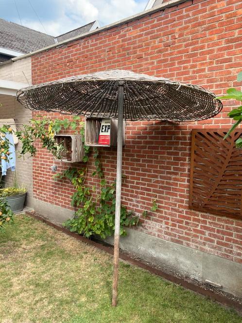 Parasol riet met teak parasolhouder, Tuin en Terras, Parasols, Gebruikt, Stokparasol, 1 tot 2 meter, Ophalen