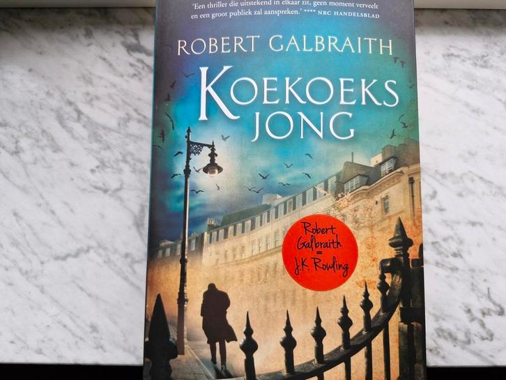 Robert Galbraith - Koekoeksjong, Livres, Thrillers, Comme neuf, Enlèvement ou Envoi
