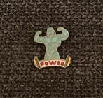 PIN - POWER - GEWICHTHEFFEN - BODYBUILDING, Sport, Utilisé, Envoi, Insigne ou Pin's