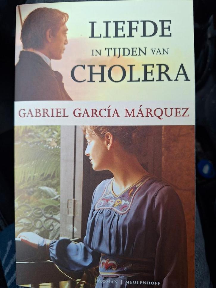 Gabriel García Márquez - Liefde in tijden van cholera, Boeken, Literatuur, Zo goed als nieuw, Nederland, Ophalen of Verzenden