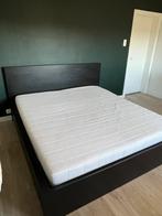 Bed + matras 180x200, IKEA, Huis en Inrichting, Slaapkamer | Boxsprings, Ophalen, Zo goed als nieuw