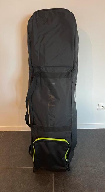 Golfreistas met wielen beschikbaar voor biedingen