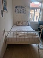 Bedframe en matras (140 cm), Ophalen, Gebruikt