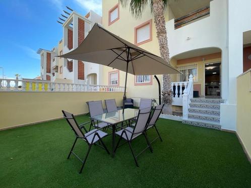 Begane grond, 2 slaapkamers en zwembad in Orihuela Costa, Immo, Buitenland, Spanje, Appartement, Stad