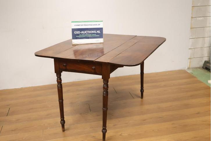 Antiek Engelse Hang-oor Tafel, Antiquités & Art, Antiquités | Autres Antiquités