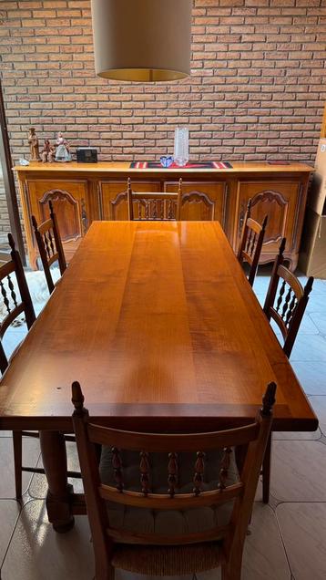 Kerselaar tafel + dressoir en 6 stoelen. beschikbaar voor biedingen