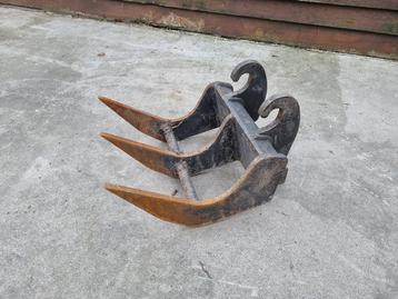 Gezocht aanbouwdelen beschikbaar voor biedingen