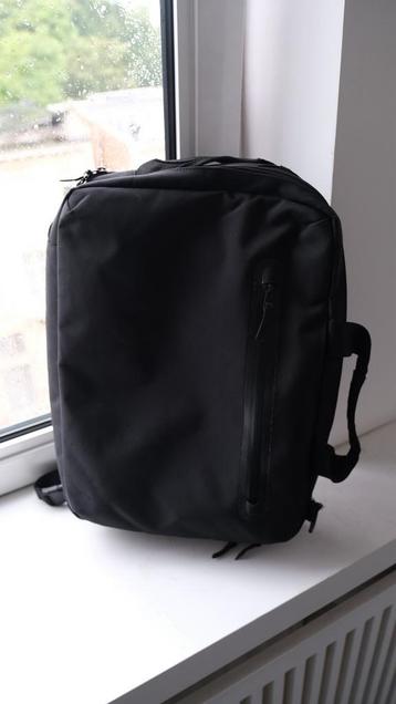 Uniqlo 3-in-1 laptoptas – rugzak, schoudertas of handtas beschikbaar voor biedingen