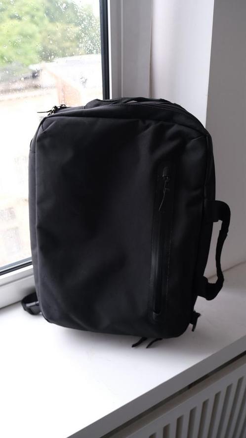 Uniqlo 3-in-1 laptoptas – rugzak, schoudertas of handtas, Computers en Software, Laptoptassen, Gebruikt, Rugzak, 16 inch, Ophalen of Verzenden