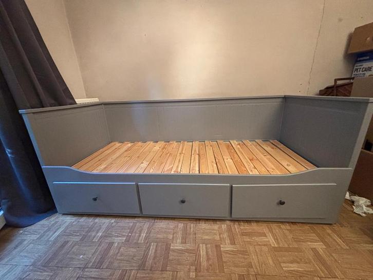 IKEA HEMNES 2-zitsslaapbank (frame) grijs, Huis en Inrichting, Slaapkamer | Bedden, Zo goed als nieuw, 80 cm, 200 cm, Hout, Ophalen