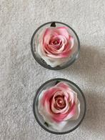 Deux roses dans verres, Comme neuf