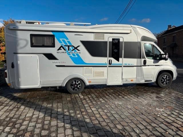 Adria Matrix suprême 670 SC 5 places carte grise, Caravanes & Camping, Camping-cars, Particulier, jusqu'à 5, Semi-intégral, Adria