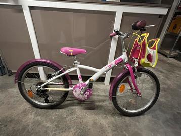 Meisjesfiets b’twin beschikbaar voor biedingen