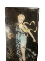 Geëmailleerd bord „Allegory of Summer” - Genummerd 19, Antiek en Kunst, Antiek | Porselein, Ophalen of Verzenden