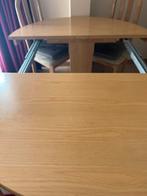 Table à manger ronde extensible+ 4 chaises en très bon état, Maison & Meubles, Tables | Tables à manger, Autres essences de bois