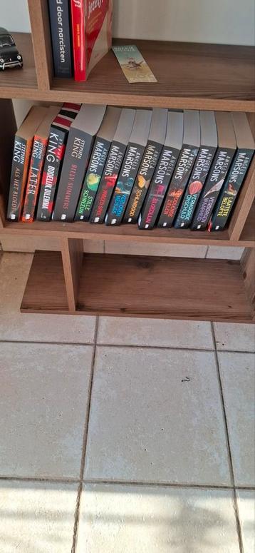 Verschillende boeken beschikbaar voor biedingen