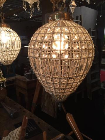 Hanglamp beschikbaar voor biedingen
