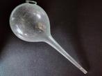 Mondgeblazen glazen waterballon, Ophalen