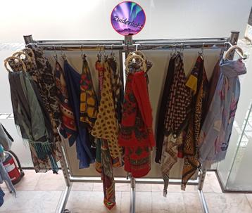 Sjaals, sokken, handschoenen en mutsen 1v2 beschikbaar voor biedingen