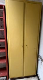 Houten Kasten voor garage/berging GRATIS, Antiek en Kunst, Ophalen