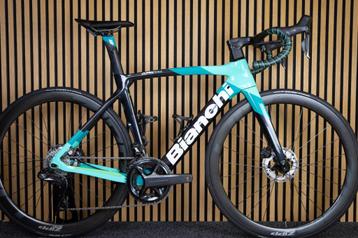 Bianchi Oltre XR4 DISC 53 *Ultegra Di2 12V*NIEUWSTAAT*Zipp disponible aux enchères