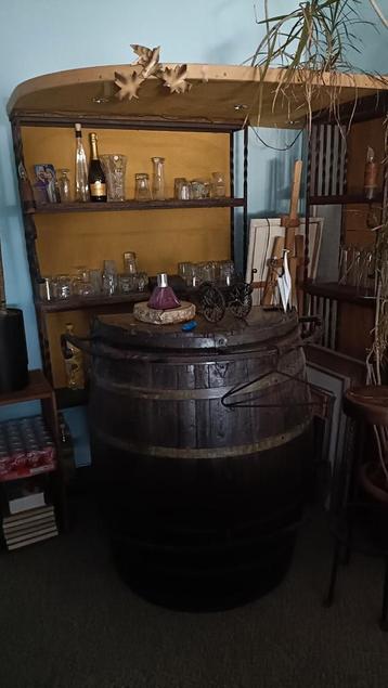 Bar en bois plein et fer forgé  beschikbaar voor biedingen