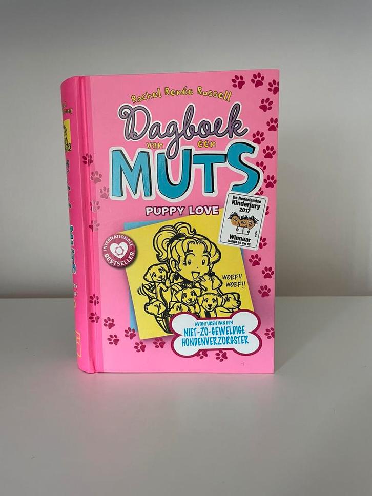 Rachel Renée Russell - Puppy love, Boeken, Kinderboeken | Jeugd | 10 tot 12 jaar, Zo goed als nieuw, Ophalen