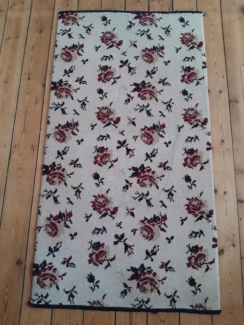 Beige tapijt met bloemenmotief, Tuin en Terras, Deurmatten, Gebruikt, Overige materialen, Droogloopmat, Binnen, Ophalen of Verzenden