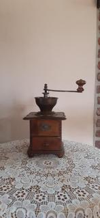 Antieke koffie molen, Antiek en Kunst, Antiek | Keukengerei, Ophalen