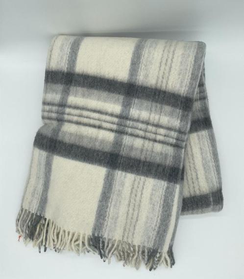 authentieke wollen deken 150x200 cm, Huis en Inrichting, Woonaccessoires | Plaids en Woondekens, Nieuw, Ophalen of Verzenden