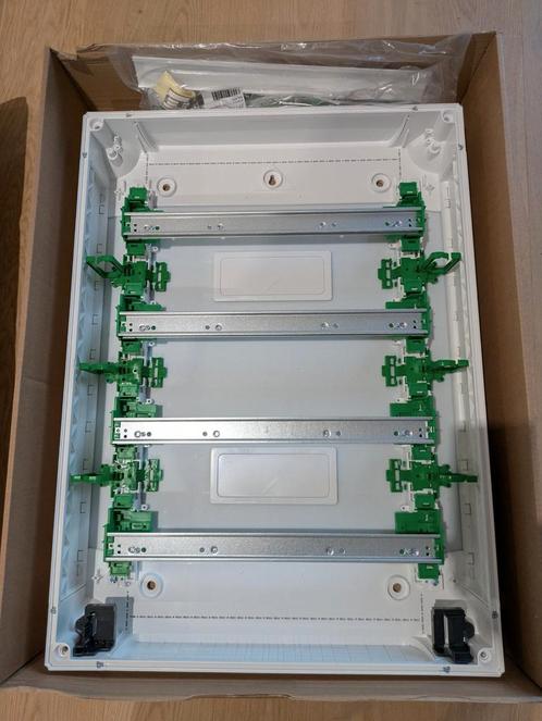 zekeringkast 96 modules - 24M 4R - LVSXM424 - ZONDER DEUR, Doe-het-zelf en Bouw, Elektriciteit en Kabels, Zo goed als nieuw, Ophalen