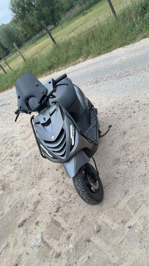 Piaggio Zip 4t 2009 A klasse, Fietsen en Brommers, Scooters | Piaggio, Gebruikt, Zip, Klasse B (45 km/u), Benzine, Ophalen