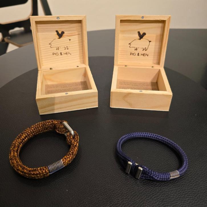 Pig & Hen armbanden, Handtassen en Accessoires, Armbanden, Gebruikt, Bruin, Ophalen of Verzenden
