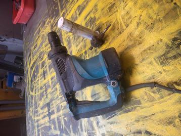 Makita klophamer 800w beschikbaar voor biedingen