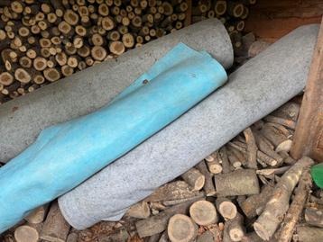 3 rollen feuterdoek beschikbaar voor biedingen