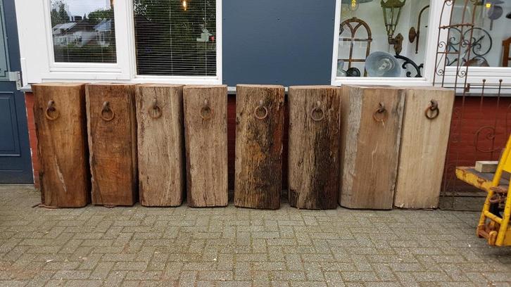 Oude hardhouten zuilen meerpalen kunstwerk vaas beeld, Tuin en Terras, Tuinbeelden, Zo goed als nieuw, Overige typen, Hout, Ophalen of Verzenden