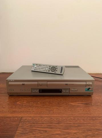 SONY DVD/VHS-combospeler beschikbaar voor biedingen