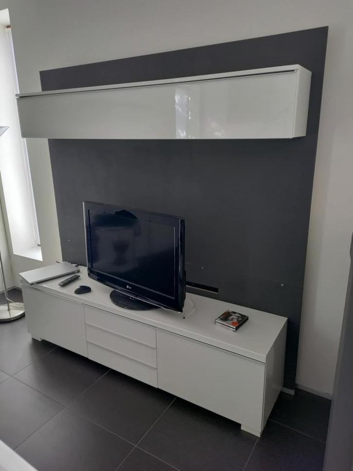 Moderne witte TV-kast en bijhorende (hang)barkast, Huis en Inrichting, Kasten |Televisiemeubels, Zo goed als nieuw, Minder dan 100 cm