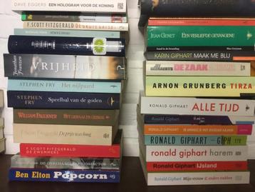 Grote lijst literatuur, romans, poëzie, theater, klassiekers beschikbaar voor biedingen