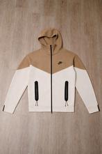 Nike Tech Fleece Beige/Wit Small, Kleding | Heren, Ophalen, Nieuw