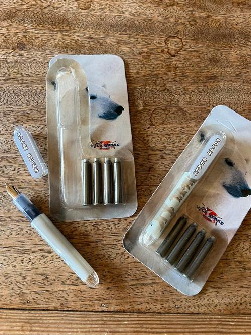 Eén lot 100 vulpennen van Wild Geese ( stationery ), Diversen, Bureau-accessoires, Nieuw, Ophalen