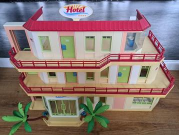 Playmobil Familiehotel 5265 met luxe hotel suite + 4 sets, Ophalen, Zo goed als nieuw, Complete set