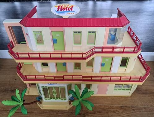 Playmobil Familiehotel 5265 met luxe hotel suite + 4 sets, Kinderen en Baby's, Speelgoed | Playmobil, Zo goed als nieuw, Complete set