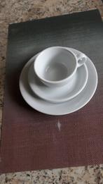 18 delig servies in wit hotel porselein. NIEUW., Nieuw, Ophalen of Verzenden, Porselein