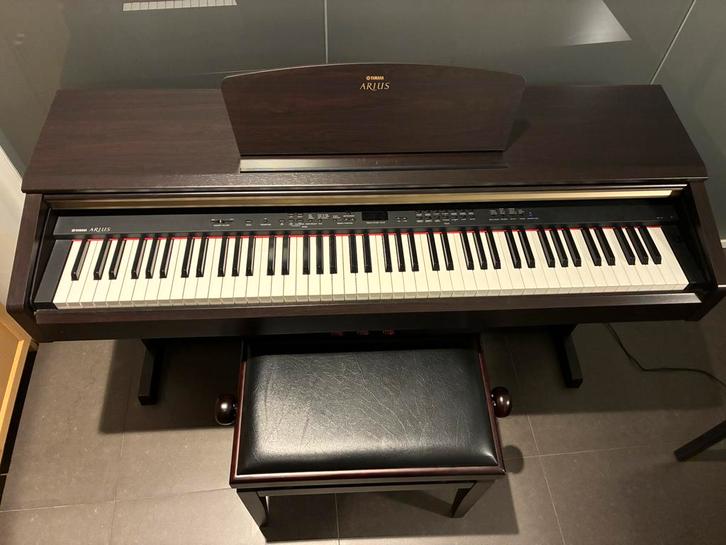 Yamaha YDP-181 digitale piano – zo goed als nieuw, Muziek en Instrumenten, Piano's, Zo goed als nieuw, Piano, Ophalen