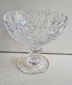 Geslepen kristallen coupe op voet, Ophalen of Verzenden